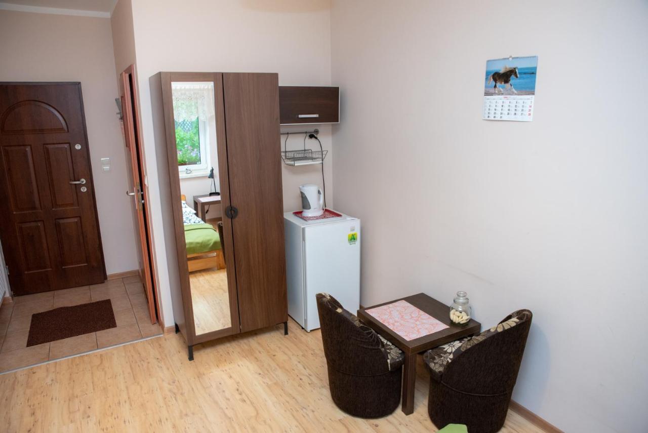 Agroturystyka Pod Modrzewiami Nowy Tomyśl Exterior foto