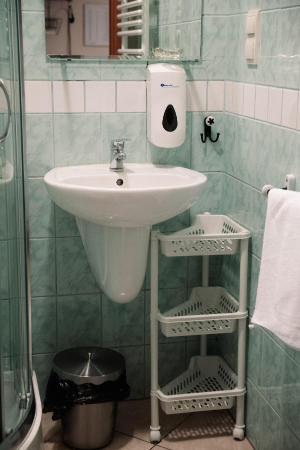 Agroturystyka Pod Modrzewiami Nowy Tomyśl Exterior foto