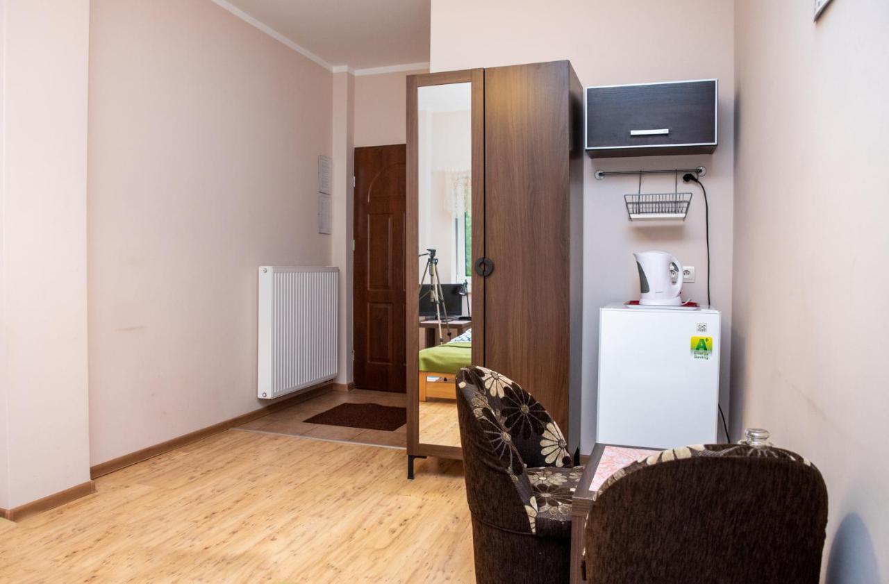 Agroturystyka Pod Modrzewiami Nowy Tomyśl Exterior foto