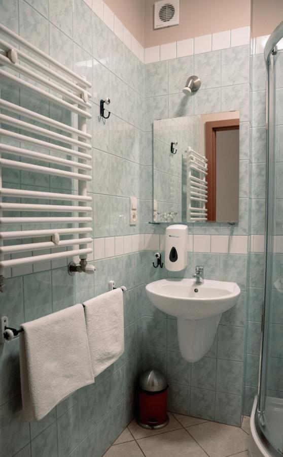 Agroturystyka Pod Modrzewiami Nowy Tomyśl Exterior foto